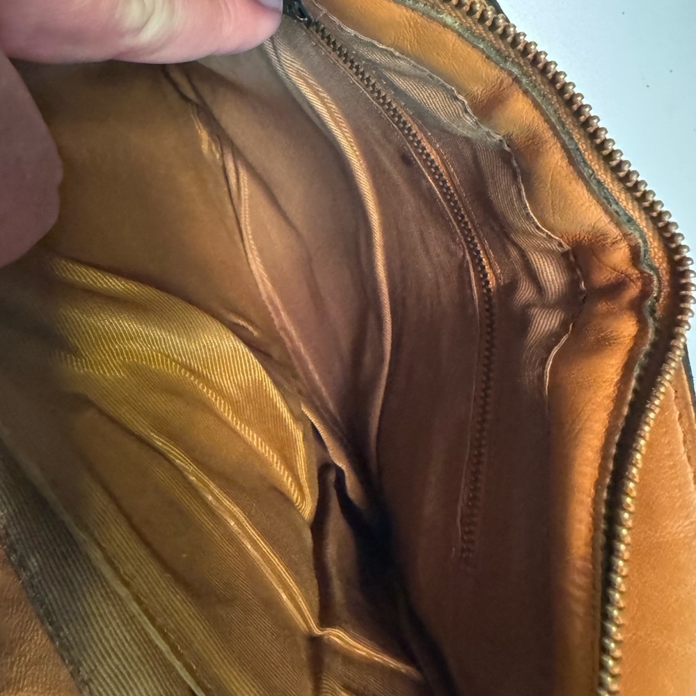 Vintage Supple Tan Retro 1970s Leather BOHO Shoulder Bag Purse NICE - Picture 13 of 16
